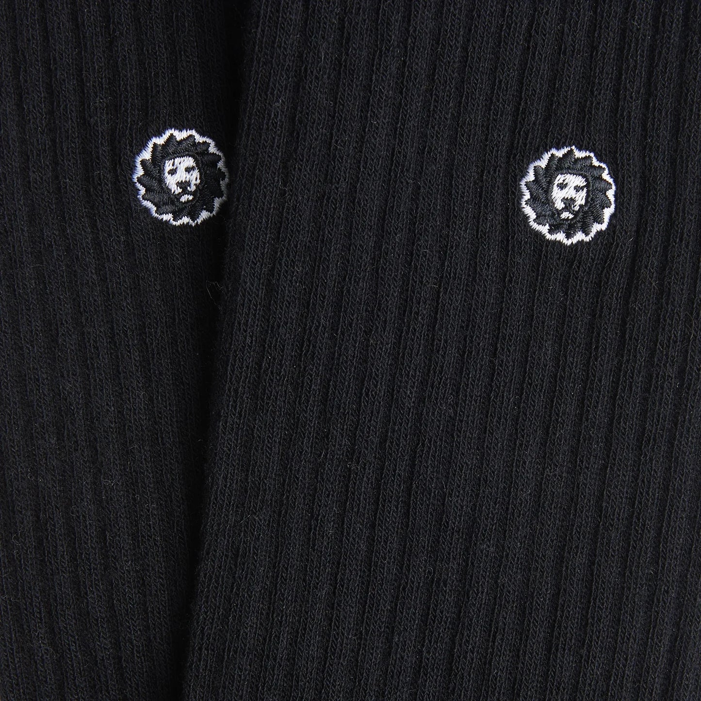 7 x Athletic Essentials Lion - Negro