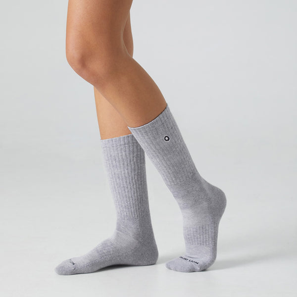 Athletic Essentials Lion - Grey